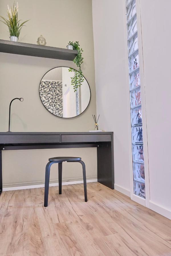 Monza-Centro Modern Flat Near Train Station Apartment Bagian luar foto