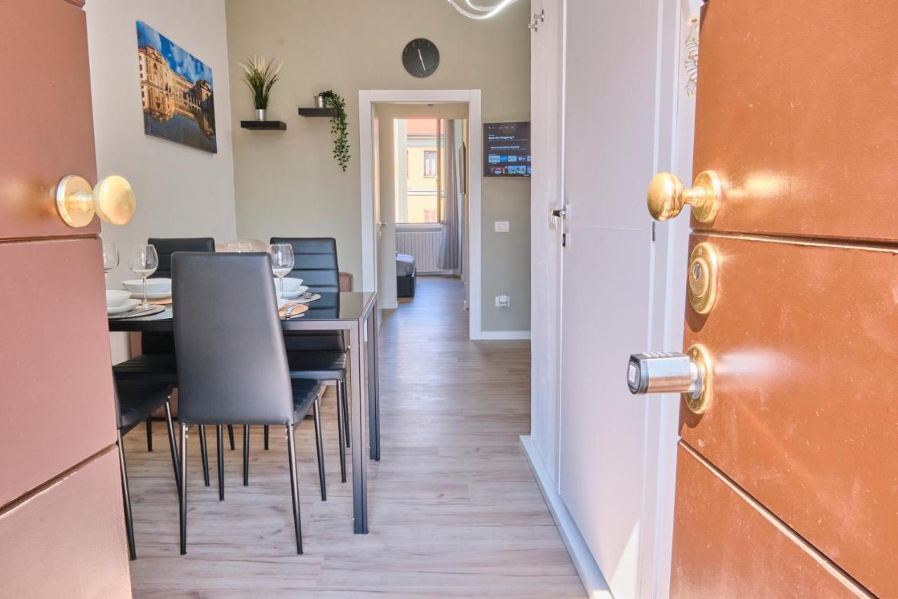 Monza-Centro Modern Flat Near Train Station Apartment Bagian luar foto
